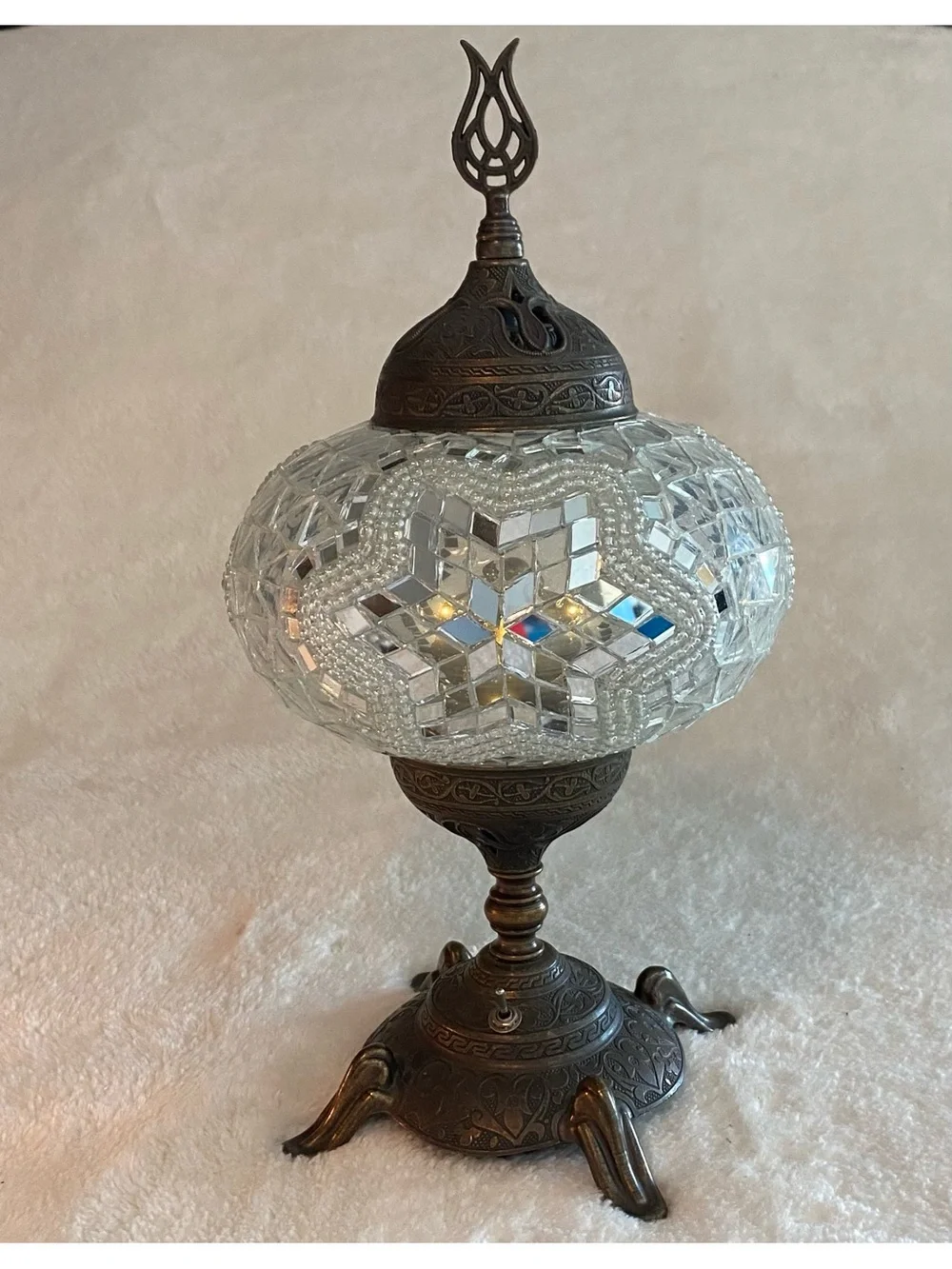 Antique-Style Clear Glass Mosaic Table Light with Bronze Base